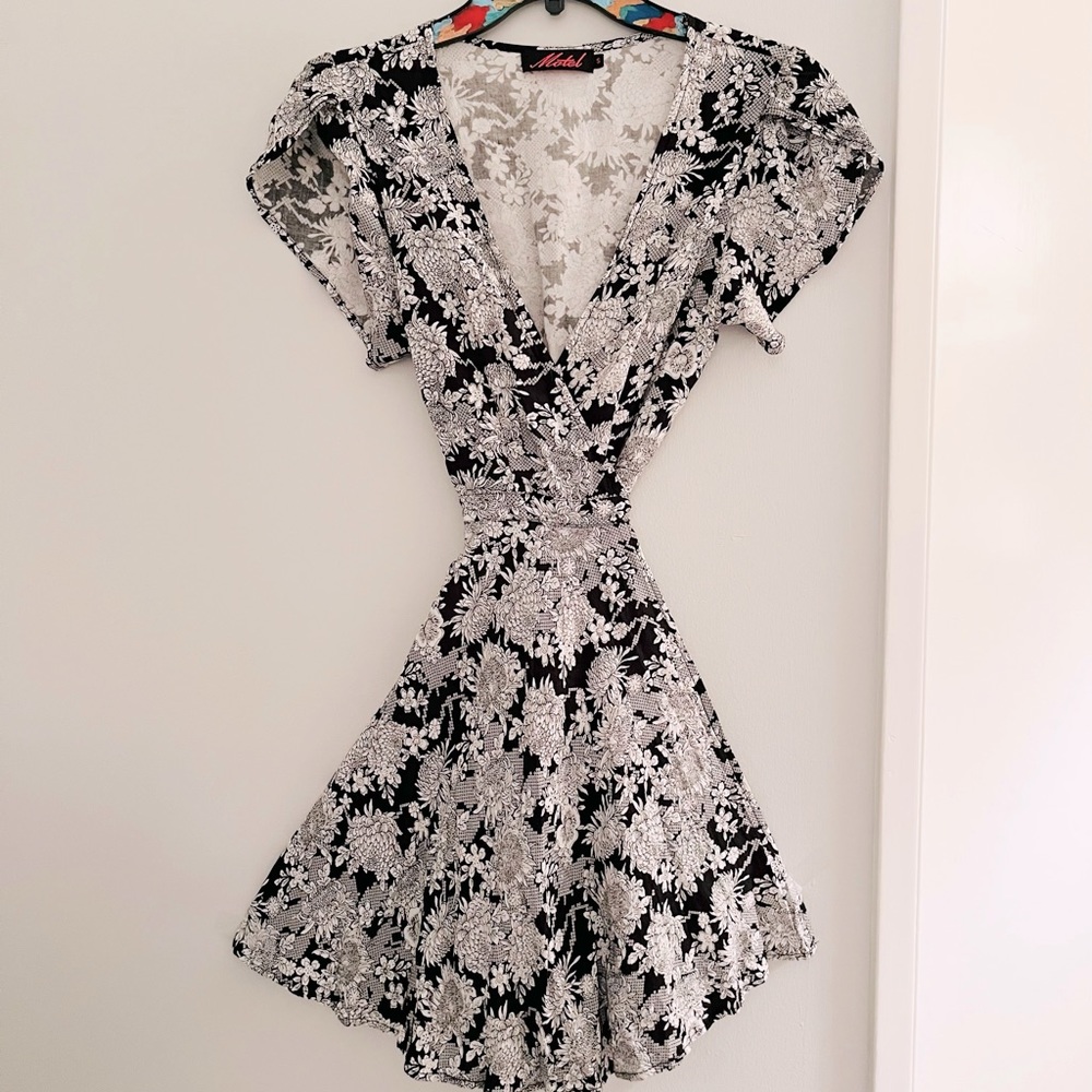 Motel Rocks VINTAGE HANDMADE Mini Wrap Dress. Size S. Super Cute❤️